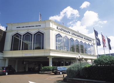Exterior of the Radisson Edwardian Heathrow