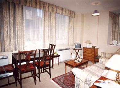 6 The Courtyard