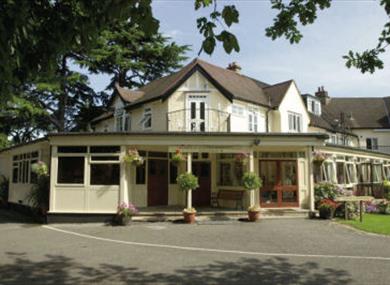 Elva Lodge Hotel