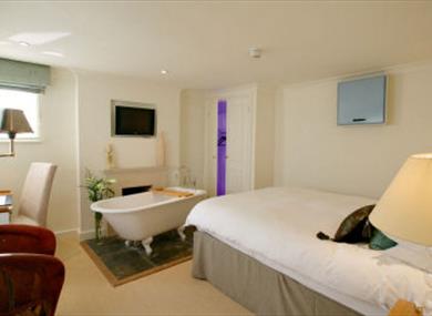 Manor Hotel
