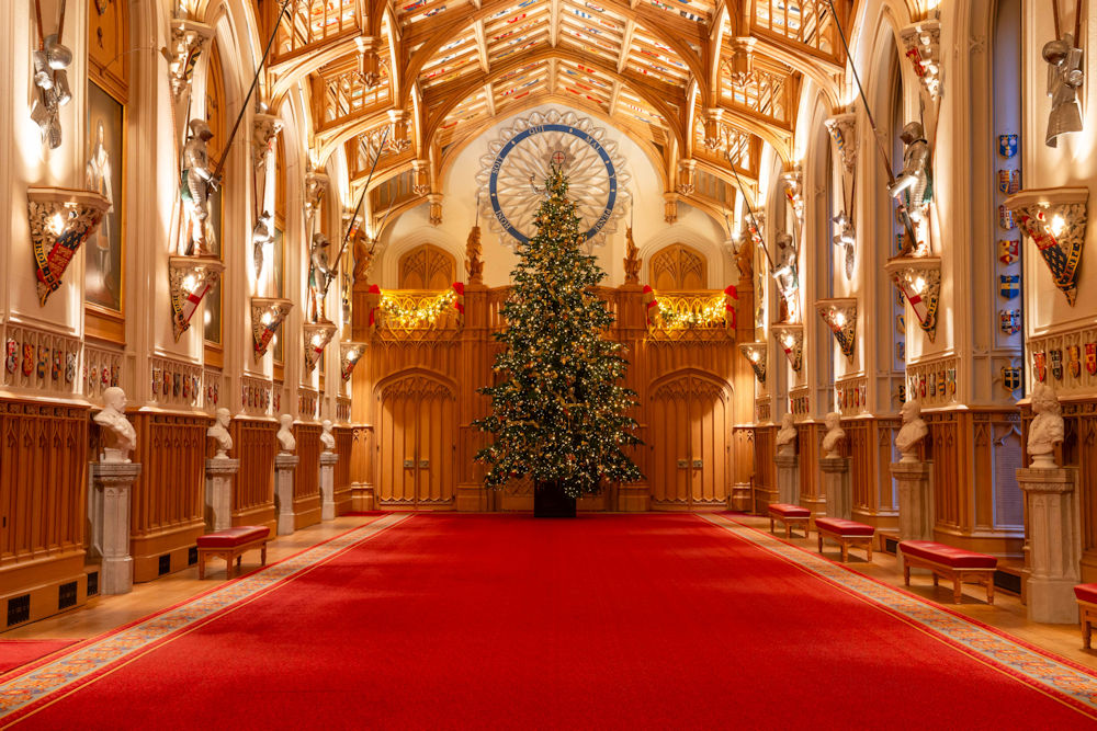 Christmas tree in St George's Hall, Windsor Castle
