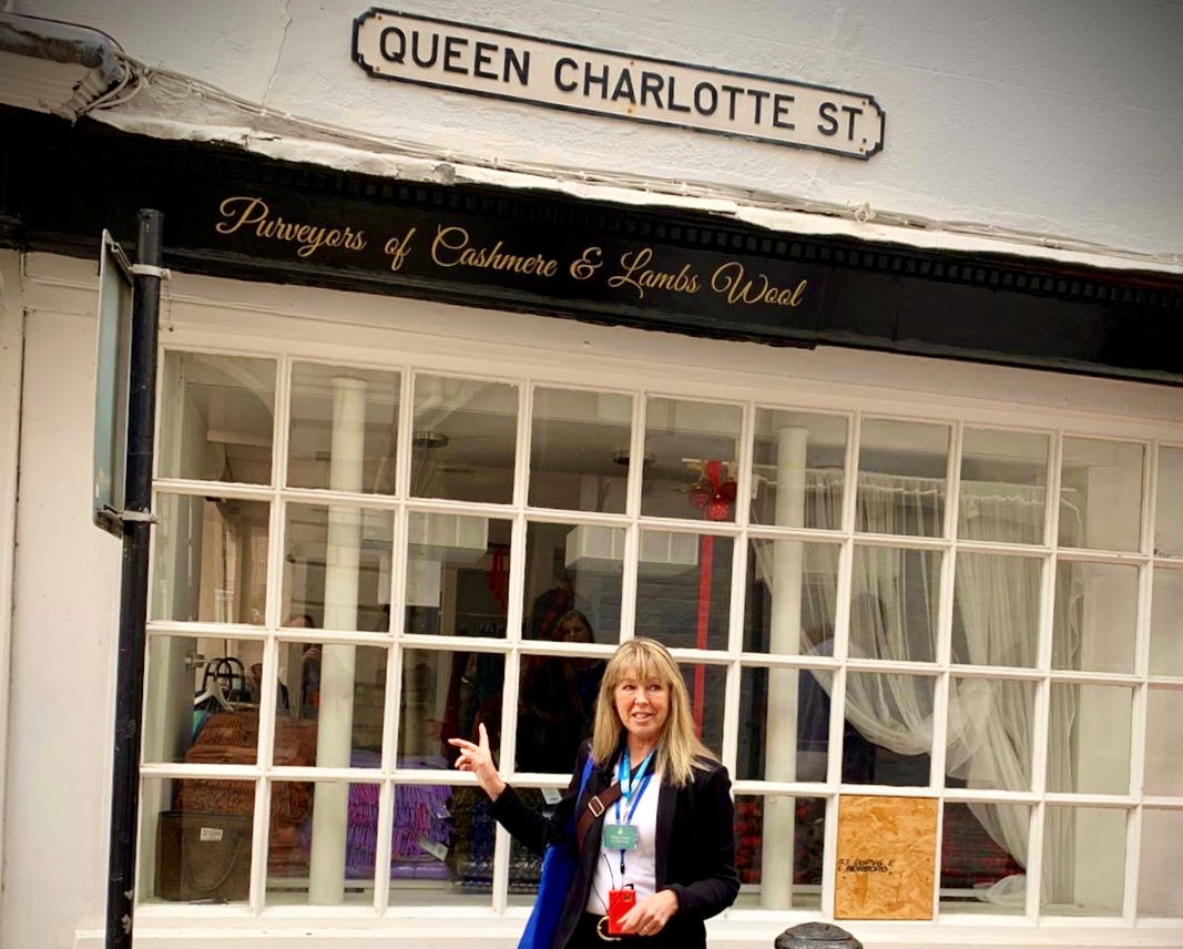 Windsor Tourist Guides on Queen Charlotte Street, Windsor
