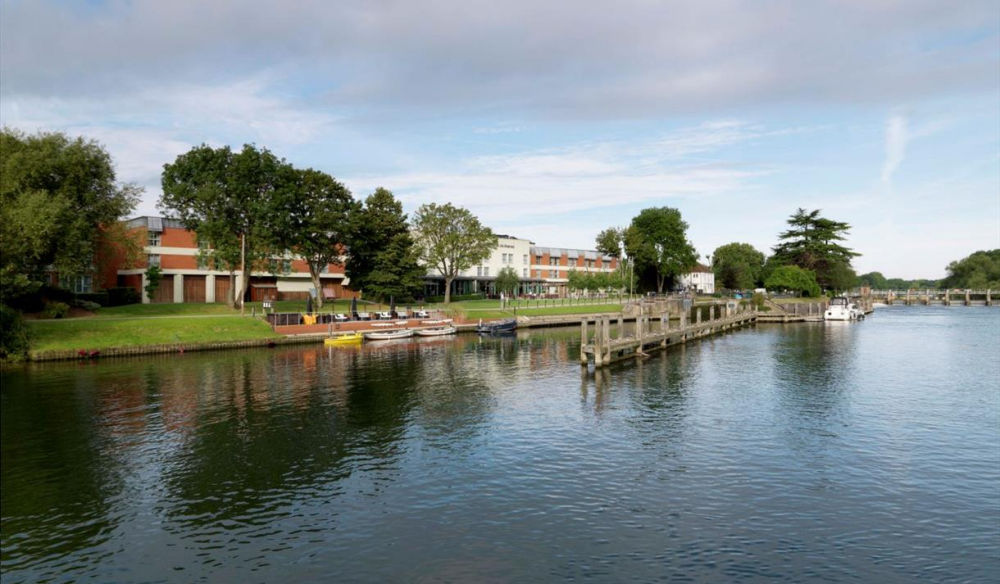 Runnymede on Thames
