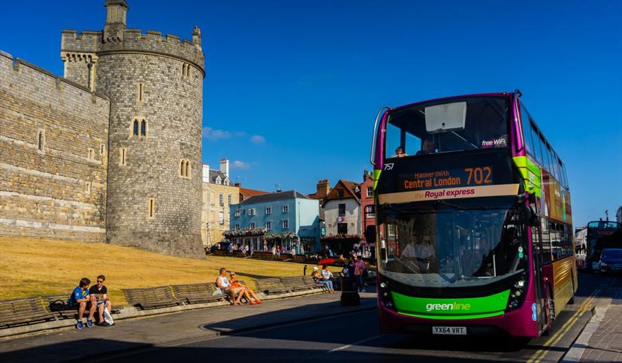 Green Line 702 703 Bus Coach In Reading Windsor And