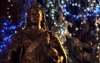 Queen Victoria Statue at Christmas
